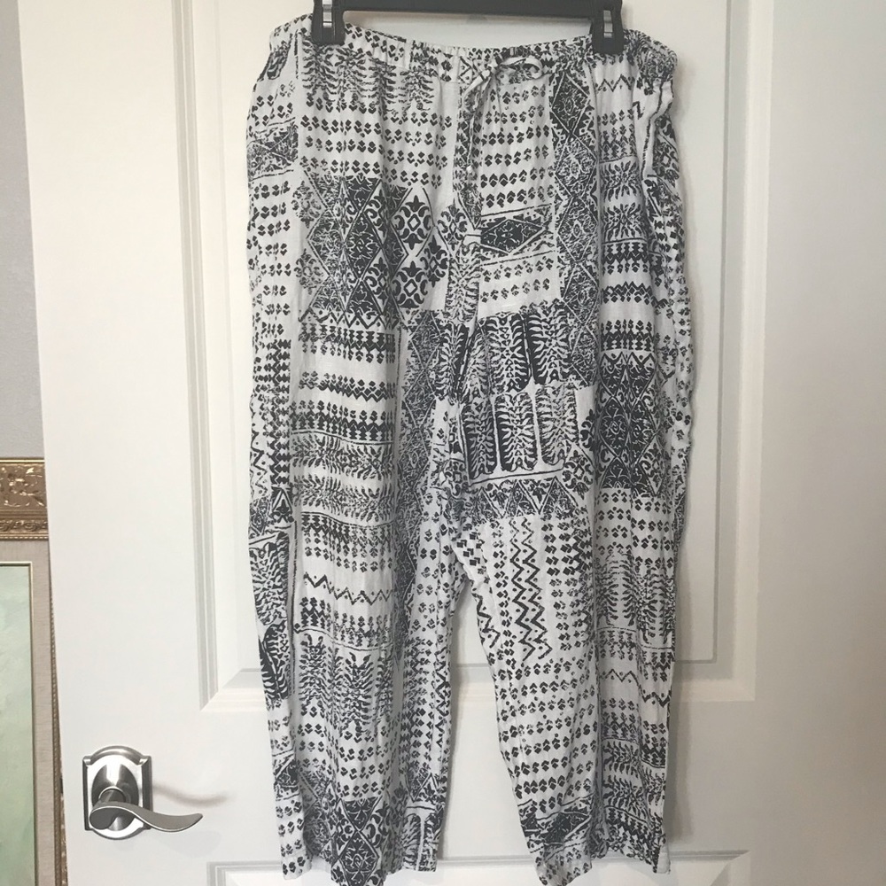 Chico’s 100% Linen Cropped Pants Size 3